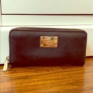Michael Kors Black Leather Continental wallet